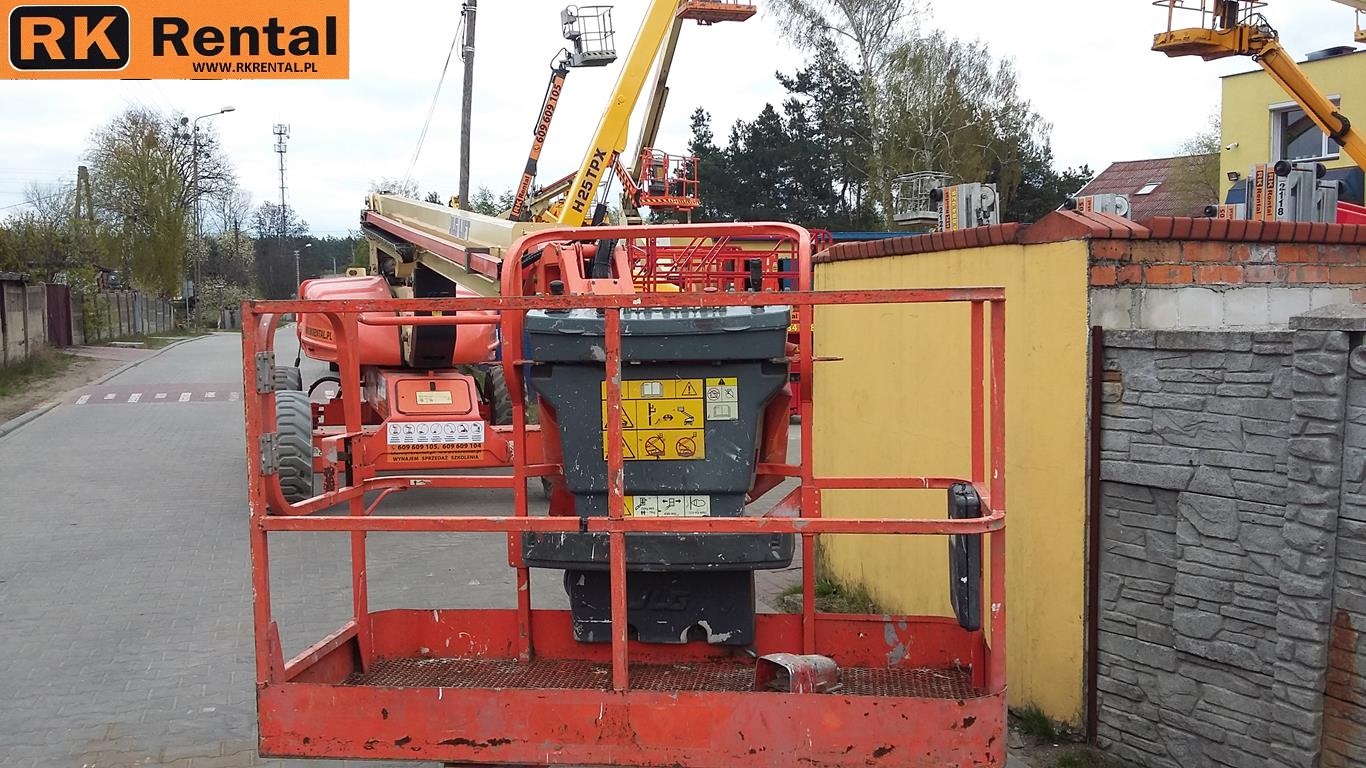 JLG M600JP